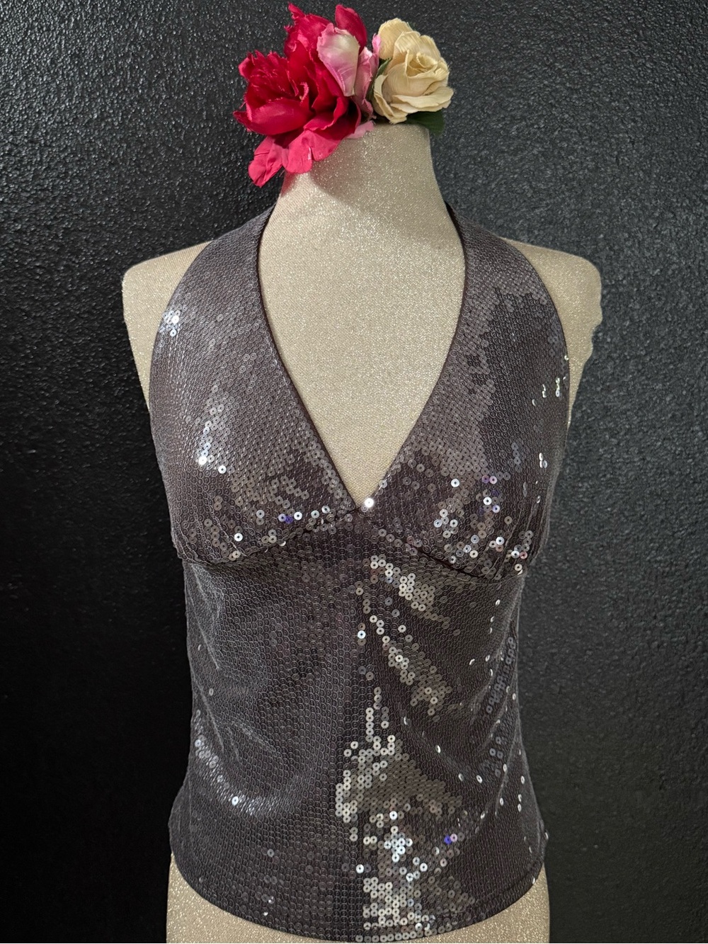 Sequined Halter V-Neck Tank Top in Charcoal Gray